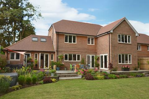 Cedarwood House Main Road, Sandleheath, Fordingbridge, SP6 1TD