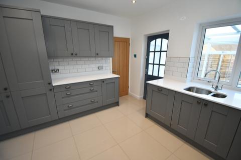 2 Dovedale Avenue, Shirley, Solihull, B90 2AP