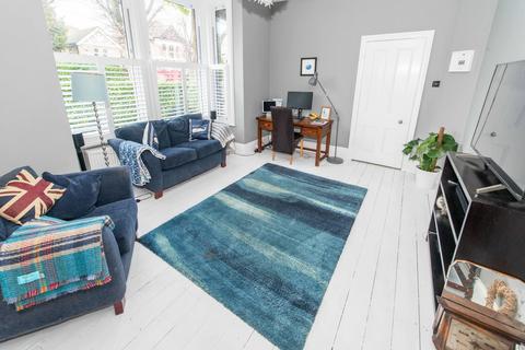 33 Onslow Gardens, Wallington, SM6 9QL