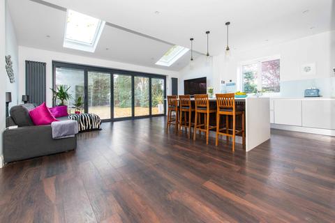 33 Onslow Gardens, Wallington, SM6 9QL