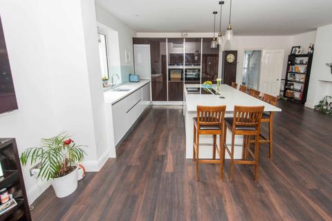 33 Onslow Gardens, Wallington, SM6 9QL