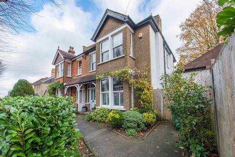 33 Onslow Gardens, Wallington, SM6 9QL