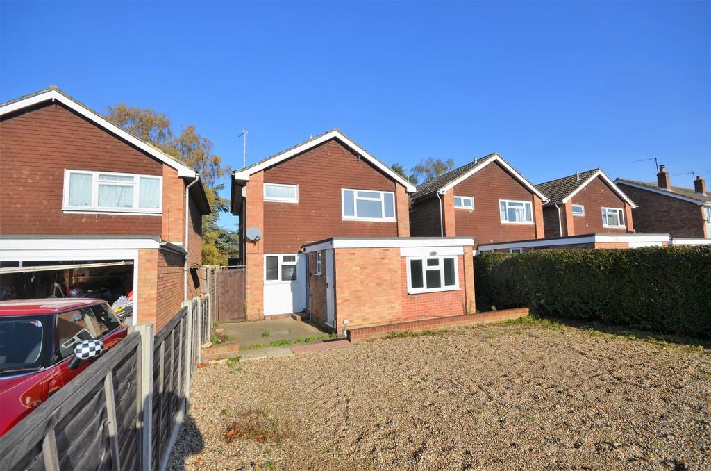 The Willows, Colchester, CO2 8PX 3 bed detached house £240,000