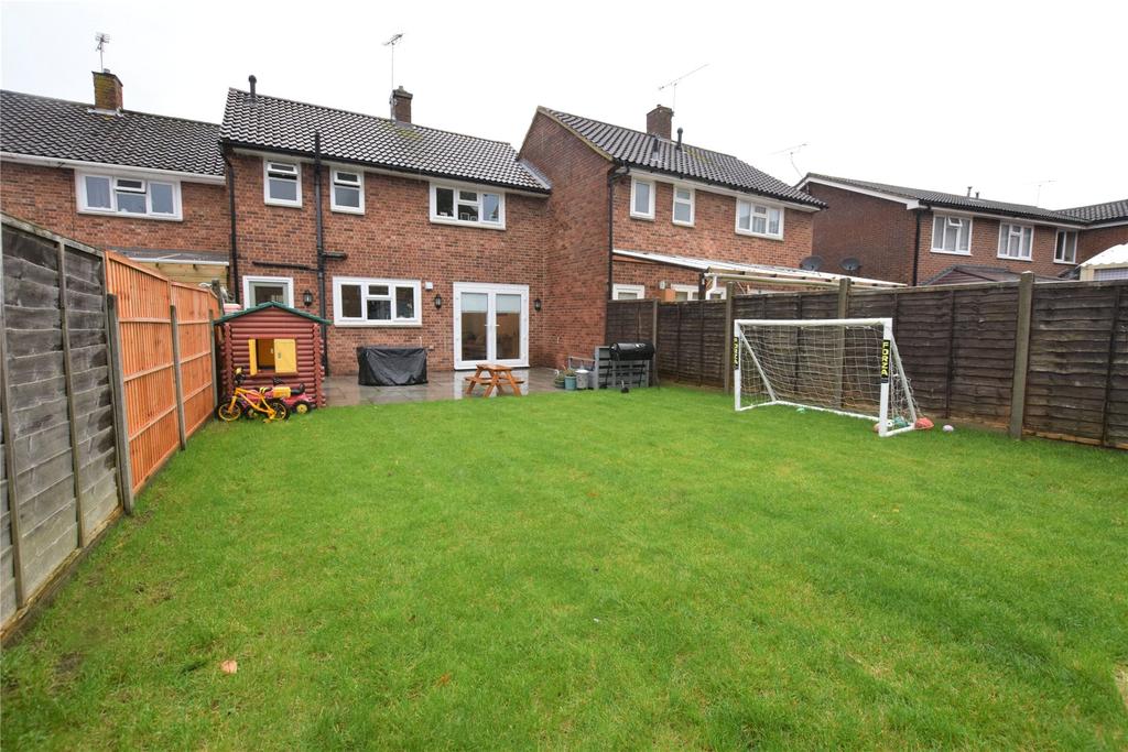 Kennel Lane, Priestwood, Bracknell, Berkshire, RG42 3 bed terraced house £375,000