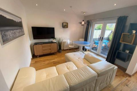 3 bedroom semi-detached house to rent - Salisbury Street, Beeston, NG9 2EQ