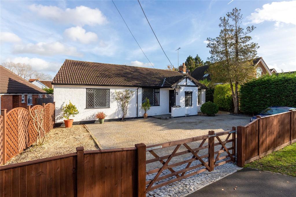 Chavey Down Road, Winkfield Row, Bracknell, Berkshire, RG42 4 bed