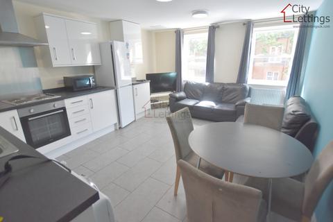 3 bedroom apartment to rent - North Sherwood Street, Arboretum