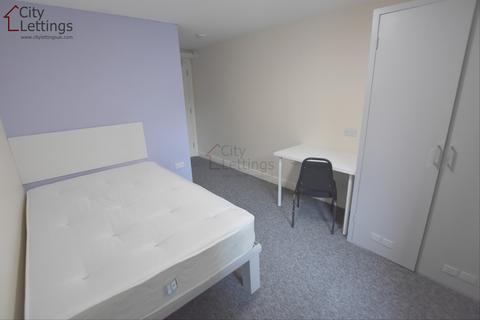 3 bedroom apartment to rent - North Sherwood Street, Arboretum