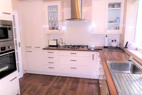 5 Fern Lane, Hounslow, TW5 0HN