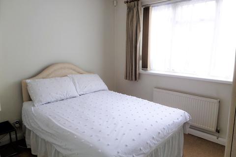 5 Fern Lane, Hounslow, TW5 0HN