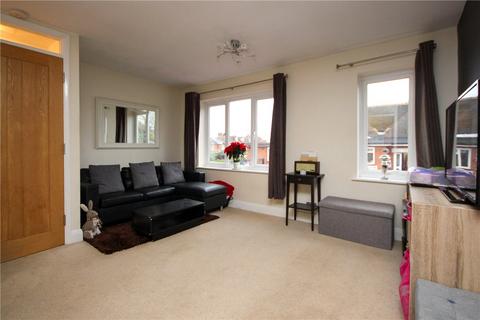 2 bedroom maisonette to rent, Burnham Road, St. Albans, Hertfordshire