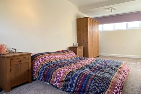 21 Foxcroft Close, Chasetown, Burntwood, WS7 4ST