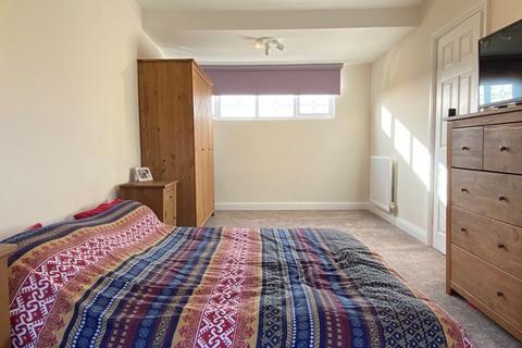21 Foxcroft Close, Chasetown, Burntwood, WS7 4ST