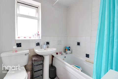 7 The Chesters, Westlea, Swindon, SN5 7DB