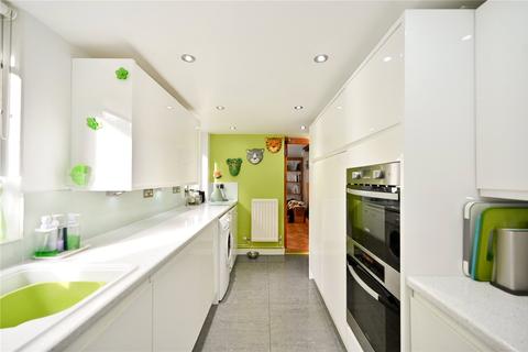 2 Chapel Row, Hothfield, Ashford, TN25 4LP