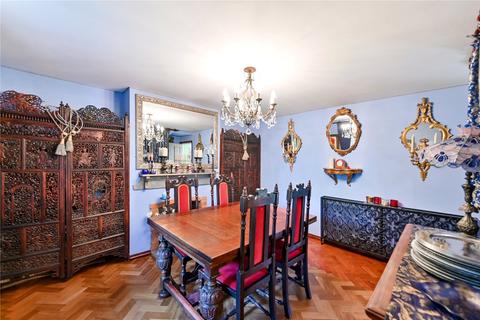 2 Chapel Row, Hothfield, Ashford, TN25 4LP