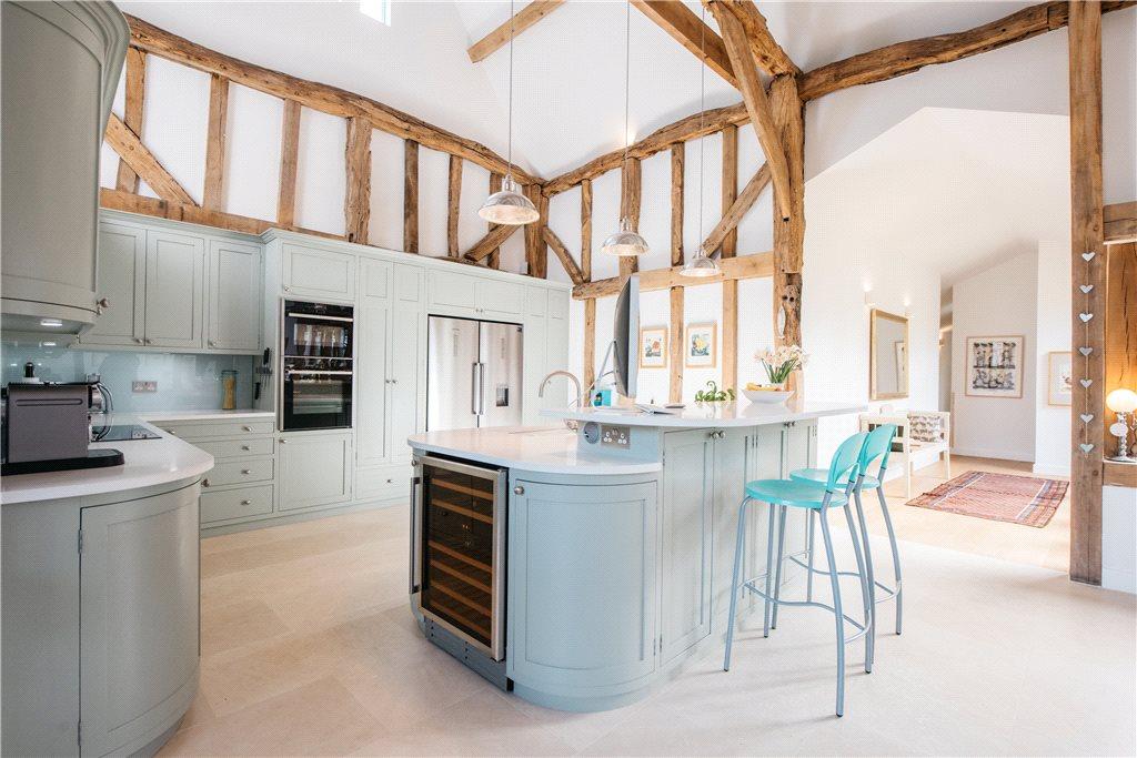 Kitchen/Breakfast Rm