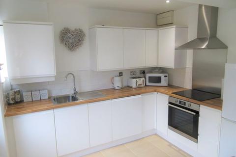 4 Holmesfield Road, Birmingham, B42 2DJ