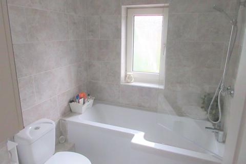 4 Holmesfield Road, Birmingham, B42 2DJ