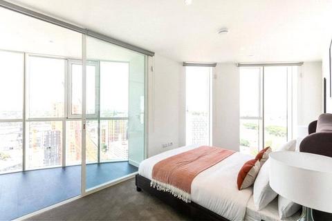 2 bedroom apartment for sale, Sky Gardens, 155 Wandworth Road, London, SW8