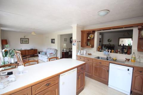 36 Orchard Road, Nailsea, Bristol, BS48 2EA