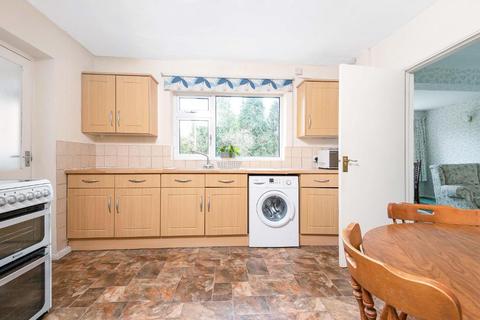 100 Chislehurst Road, Orpington, BR6 0DN