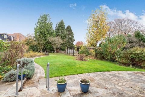 100 Chislehurst Road, Orpington, BR6 0DN