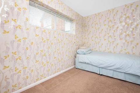 100 Chislehurst Road, Orpington, BR6 0DN
