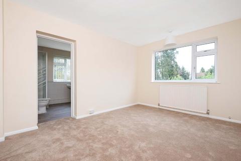 100 Chislehurst Road, Orpington, BR6 0DN