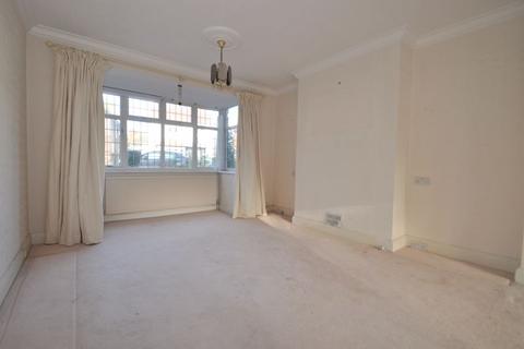 13 Hamilton Close, Epsom, KT19 8RG