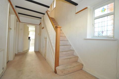 13 Hamilton Close, Epsom, KT19 8RG