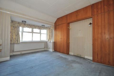 13 Hamilton Close, Epsom, KT19 8RG
