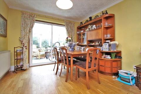 1 Marston Close, Hemel Hempstead, HP3 8NF