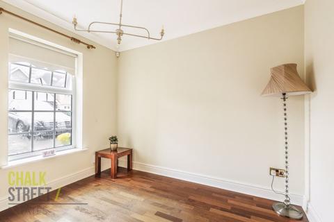 5 Brindles, Hornchurch, RM11 2RU