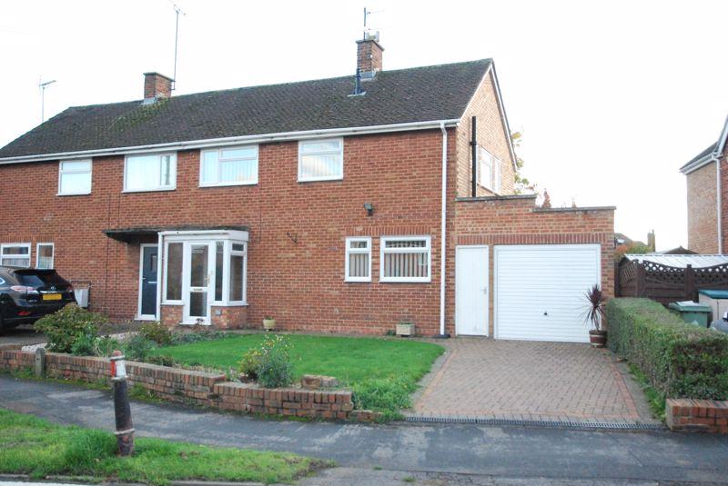 Brooklands Park, Longlevens, Gloucester 3 bed semidetached house £