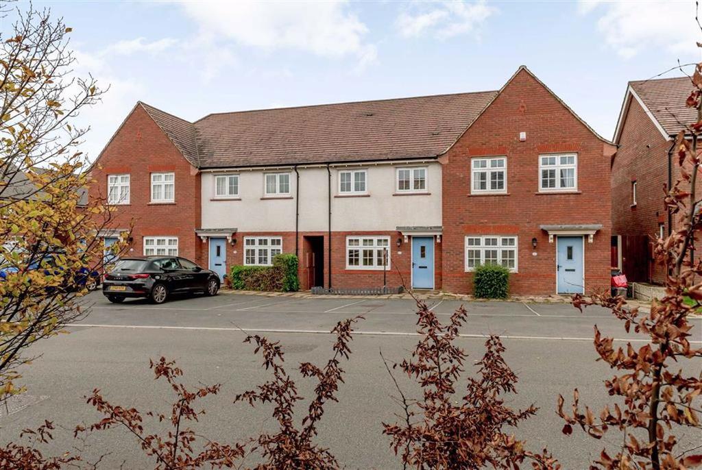 Monmouth Castle Drive, Newport, NP20 2 bed terraced house £180,000