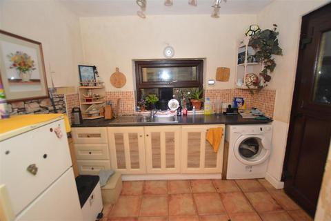 8 Compton Street, Bradford, BD4 9NE