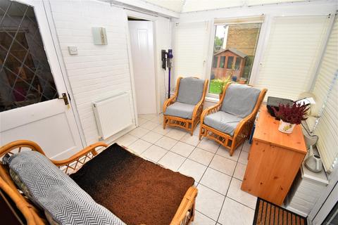 2 Bowbrookvale, Luton, LU2 8SY