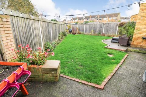 116 Heath Drive, Chelmsford, CM2 9HG