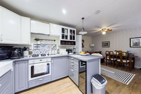 59 Abbotswood Road, Brockworth, Gloucester, GL3 4NY