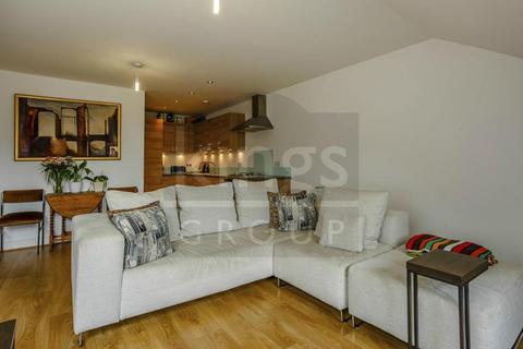 37 Louisa Oakes Close, London, E4 8AS