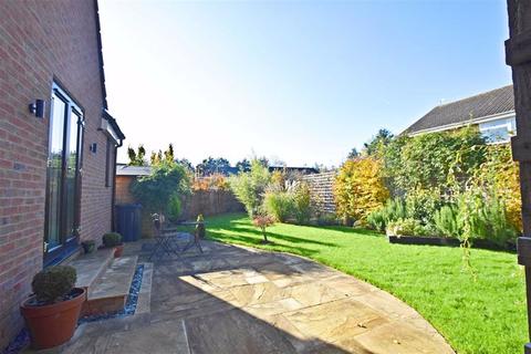 18a Grove Crescent, Barnwood, Gloucester, GL4 3JJ