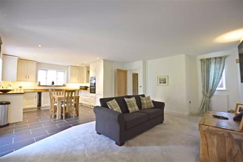 18a Grove Crescent, Barnwood, Gloucester, GL4 3JJ