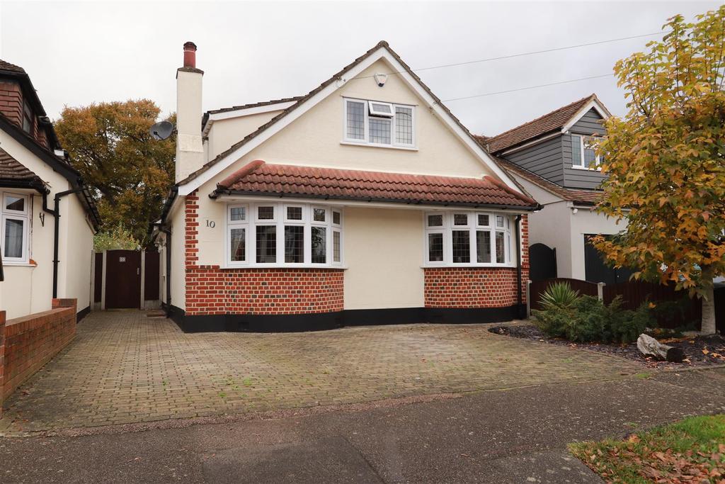 Sunray Avenue, Hutton 4 bed detached house £700,000