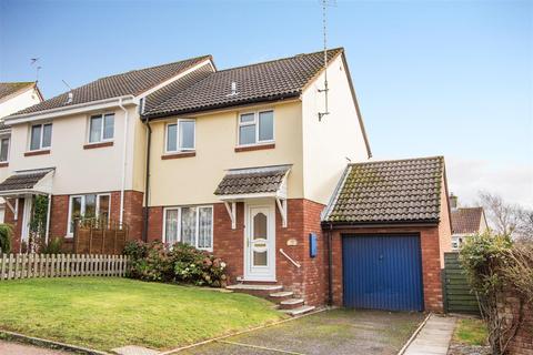 2 Lilian Close, Bow, Crediton, EX17 6JY