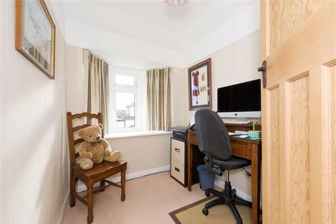 47 Ravensfield Gardens, Epsom, KT19 0ST