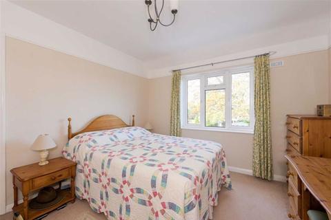 47 Ravensfield Gardens, Epsom, KT19 0ST