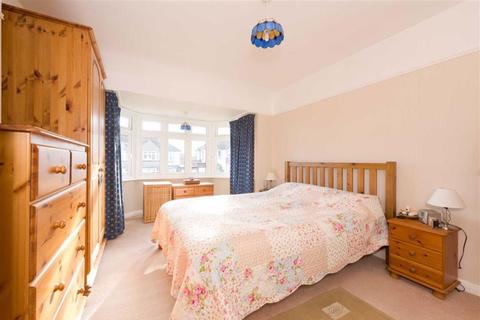 47 Ravensfield Gardens, Epsom, KT19 0ST