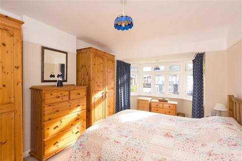 47 Ravensfield Gardens, Epsom, KT19 0ST