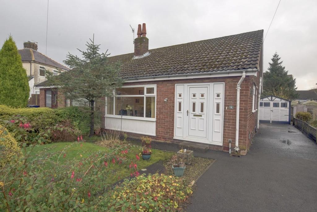 Lindale Crescent, Burnley 2 bed semidetached bungalow £125,000